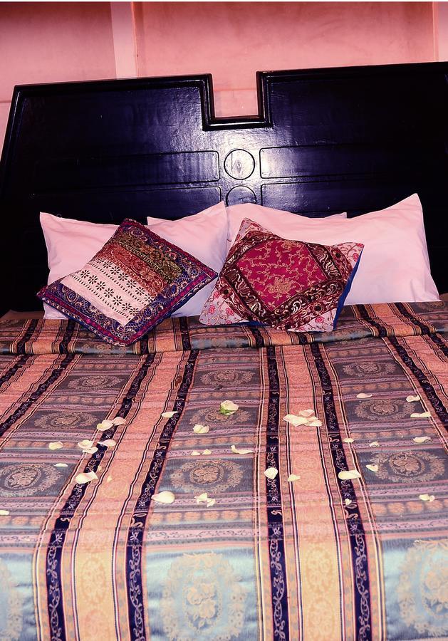 Latifa House Otel Sbiti Dış mekan fotoğraf