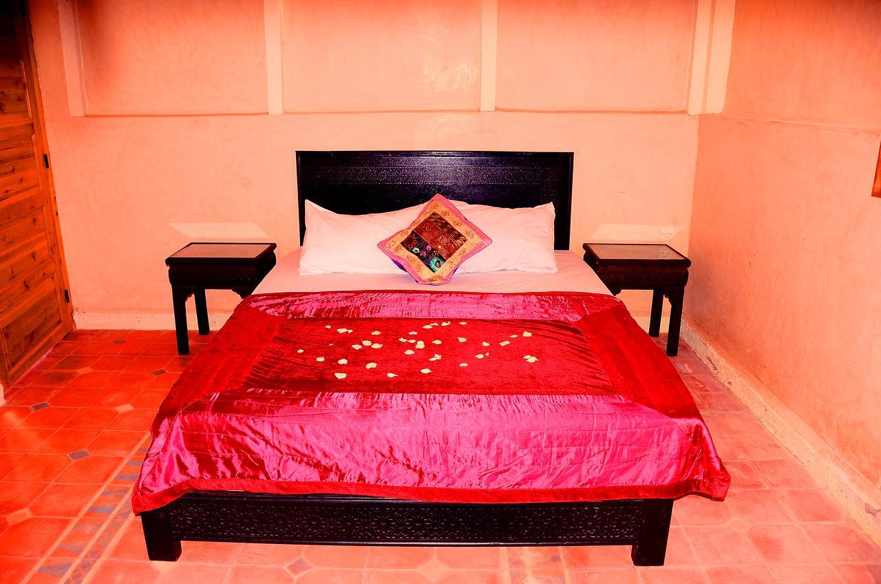 Latifa House Otel Sbiti Dış mekan fotoğraf